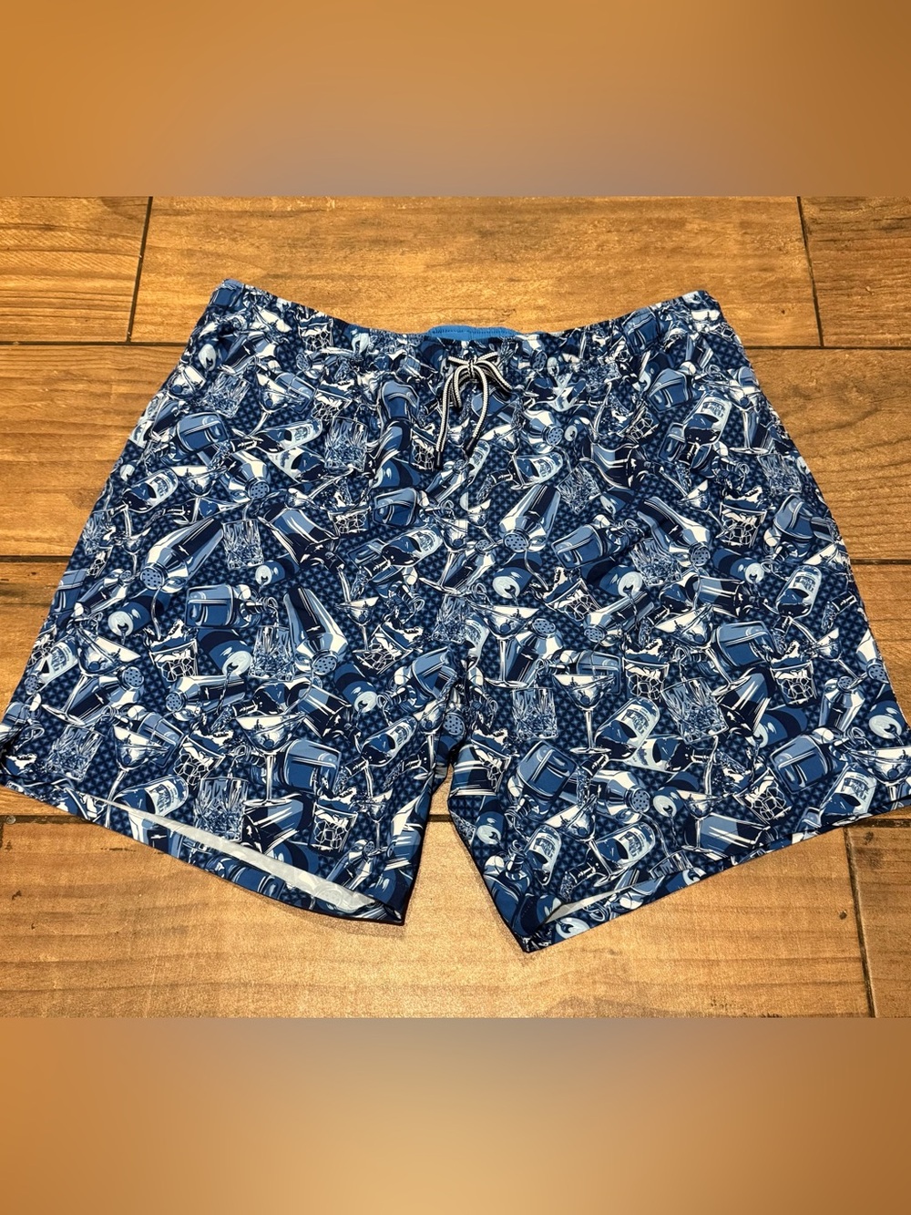 Peter Millar Seaside Swim Trunks XL “Poolside Pour” Cocktail Drinks Pattern